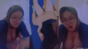 Bokep Jilbab Kacamata Tobrut Main Basah Kuyup